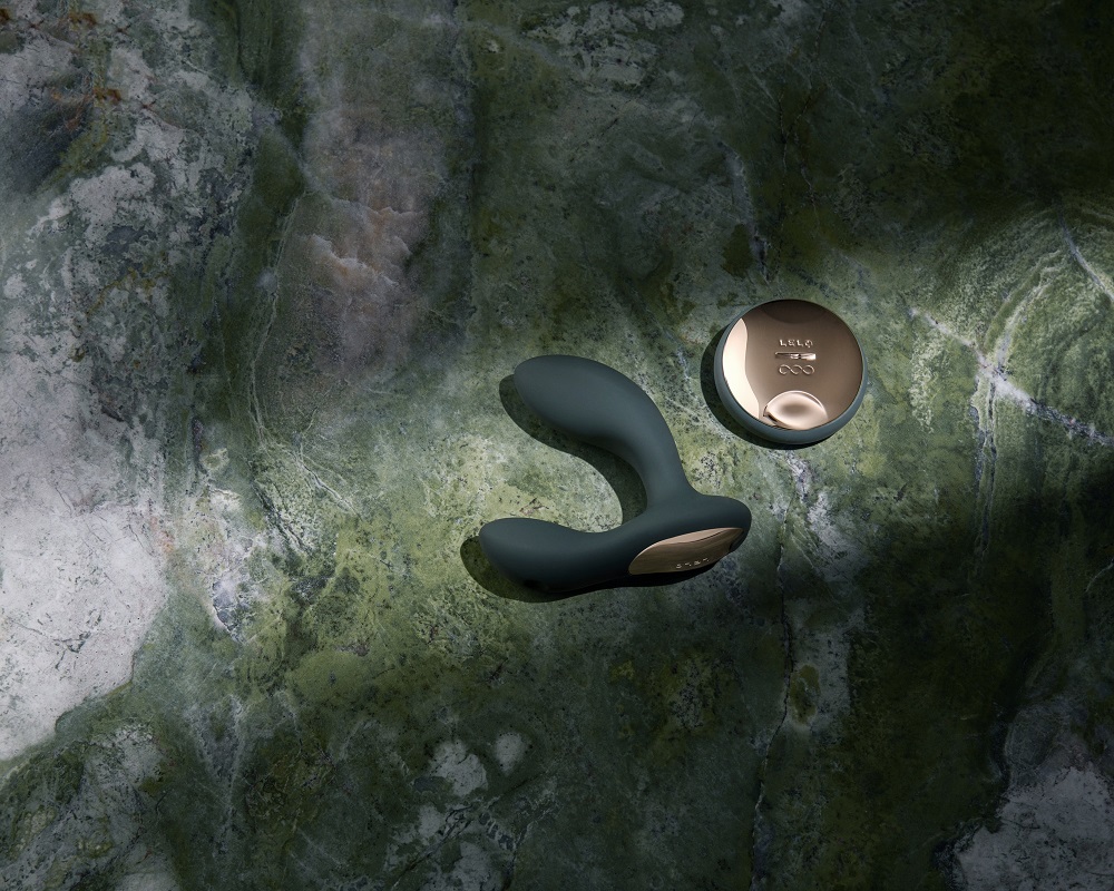n12483-lelo-hugo2-remote-controlled-prostate-massager-black-5